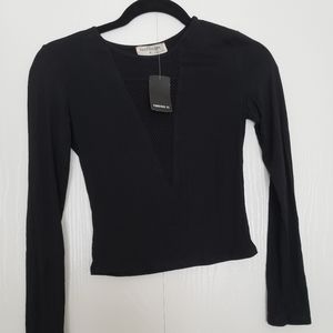 Black mesh v neck crop top